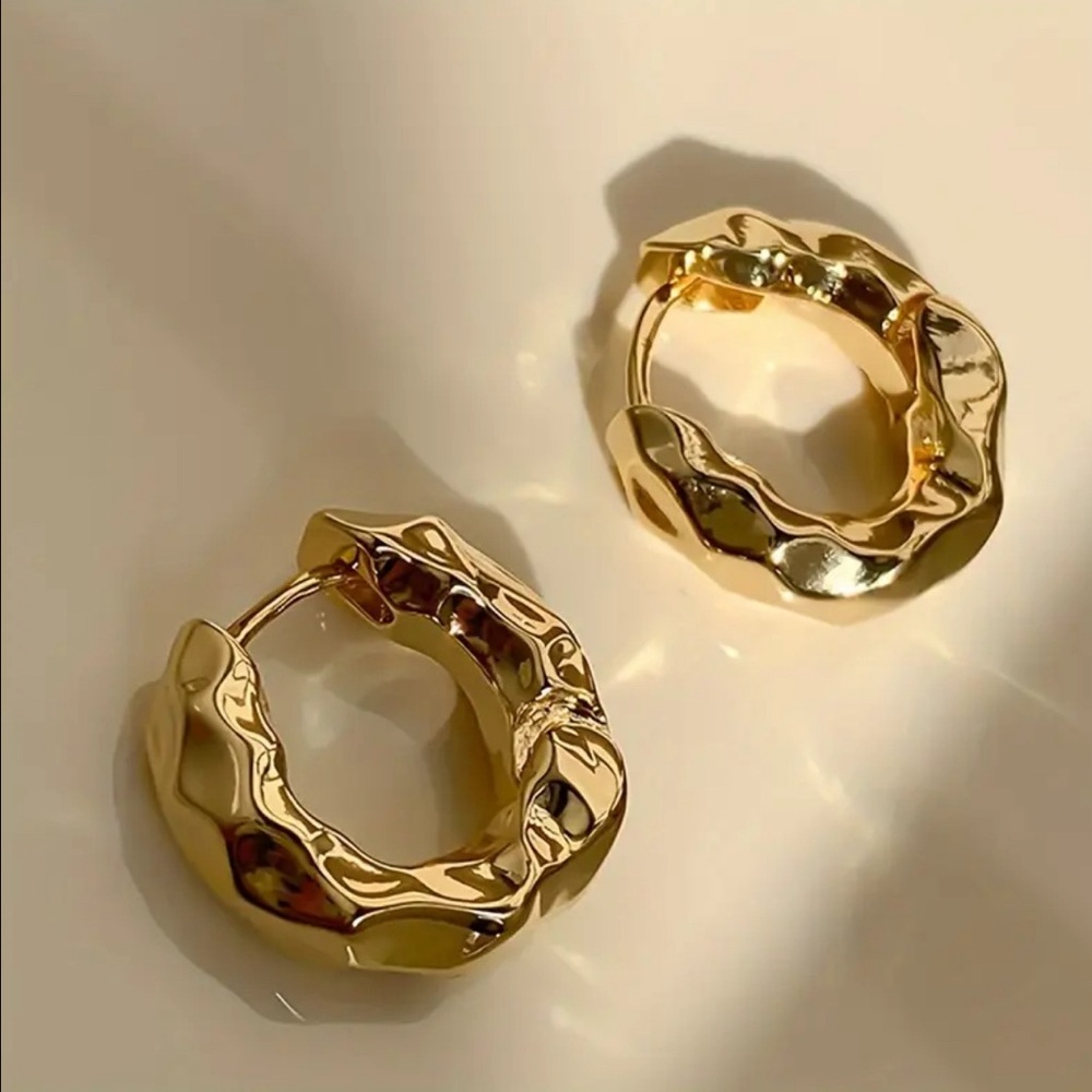 Tiny Hoop Earrings